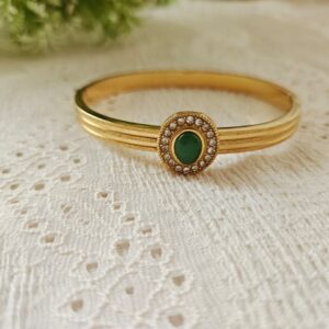 Green stone bracelet